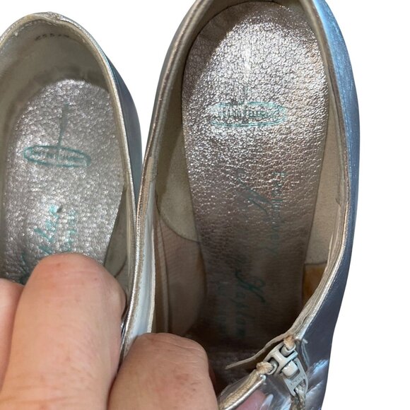 Norman Kaplan Vintage Womens Shooties Size 7 Silver Leather Heels Casual - Picture 6 of 14